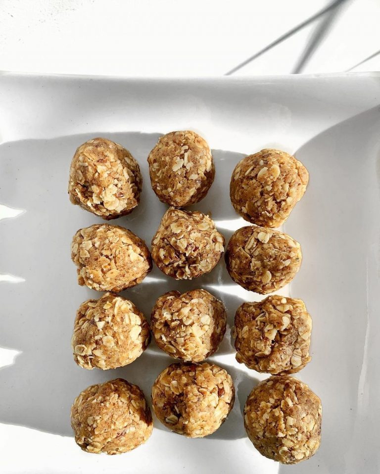 5 Minute Peanut Butter Energy BallsThese are SO yummy and perfect for a quick …