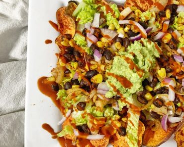 LOADED SWEET POTATO NACHOS 

This has to be one of my favourite dinners I’ve had…