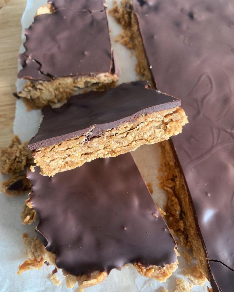 VEGAN BUTTERFINGERS 

This ones for all my PB chocolate lovers…if you’re anyth…