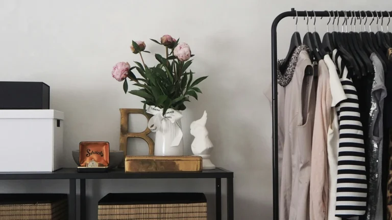How to Build a Capsule Wardrobe That Feels Effortless