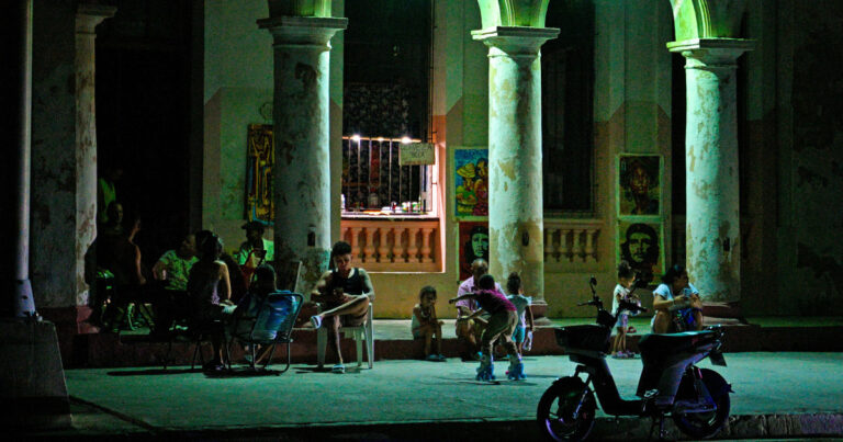 Trump Expresses Openness to Russian Oil Relief for Sanctions-Hit Cuba