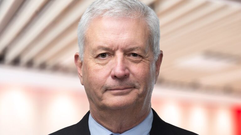 Air Canada CEO Michael Rousseau Announces September Departure Amid Bilingualism Debate